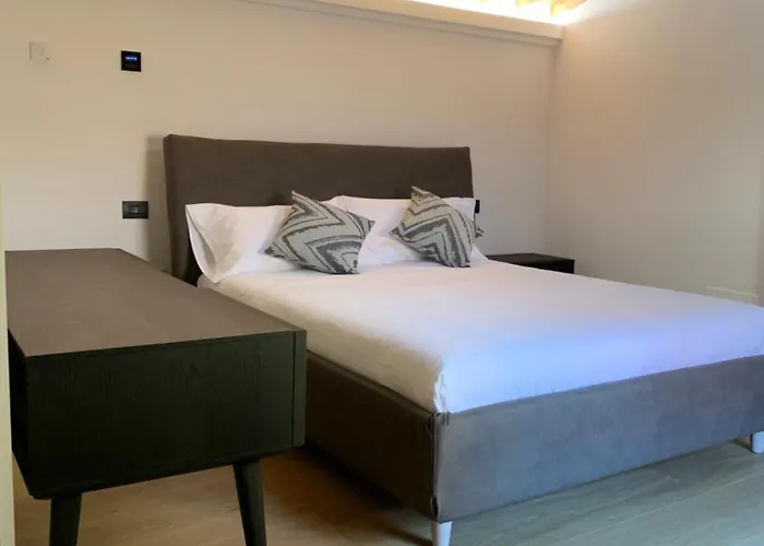 Apartmentsarena - Corte Degli Eremitani * 베로나