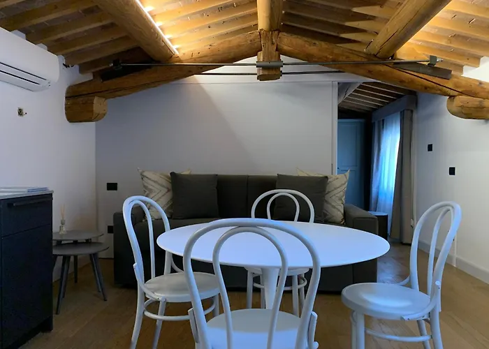 Апартаменты Apartmentsarena - Corte Degli Eremitani Верона