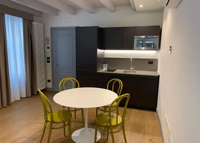 아파트 Apartmentsarena - Corte Degli Eremitani 베로나