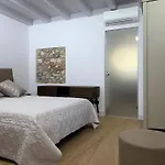 Apartmentsarena - Corte Degli Eremitani Apartment