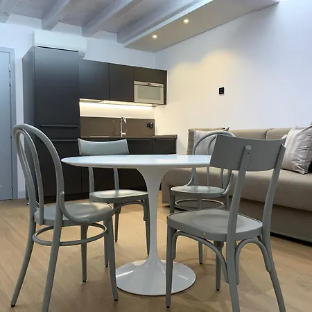 Apartmentsarena - Corte Degli Eremitani Apartment