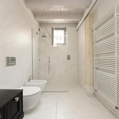 Apartmentsarena - Corte Degli Eremitani Werona