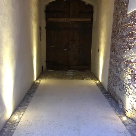 Apartmentsarena - Corte Degli Eremitani Werona